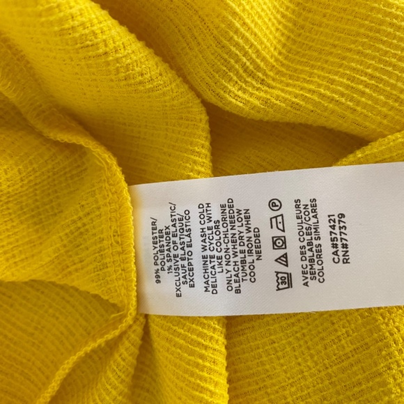 Ladies Yellow top - Picture 3 of 3